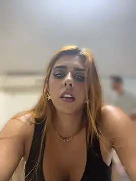 Monahliza online show from 04.08.26