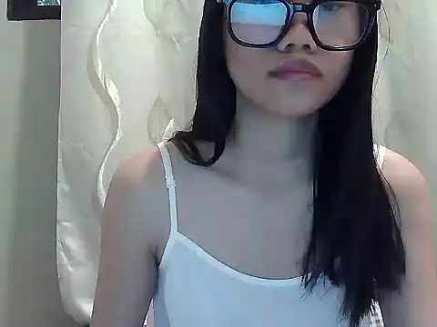 Snapshot of VelvetCharm_pinay chatting on 12.13.25 VelvetCharm pinay online show from 12.13.25