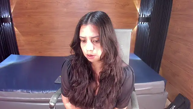 Snapshot of Karoll_Heart chatting on 11.18.25 Karoll Heart online show from 11.18.25