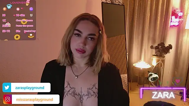 Snapshot of ZarasPlayground chatting on 04.19.26 ZarasPlayground online show from 04.19.26
