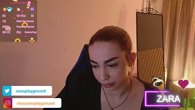 Snapshot of ZarasPlayground chatting on 04.25.26 ZarasPlayground online show from 04.25.26