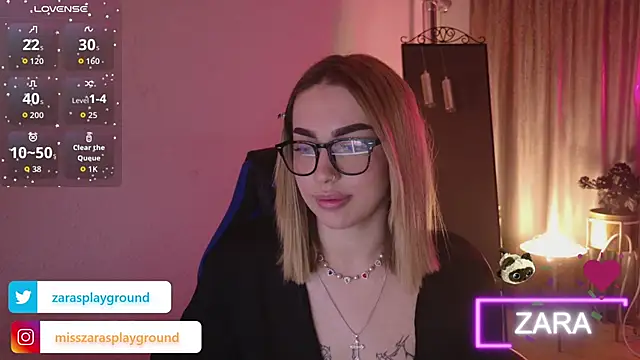 Snapshot of ZarasPlayground chatting on 05.05.26 ZarasPlayground online show from 05.05.26