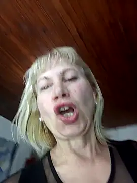 SexyMilf1211 online show from 11.17.25