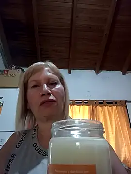 Snapshot of SexyMilf1211 chatting on 04.25.26 SexyMilf1211 online show from 04.25.26