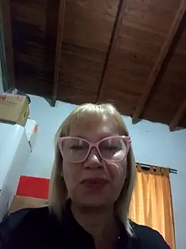Snapshot of SexyMilf1211 chatting on 04.26.26 SexyMilf1211 online show from 04.26.26