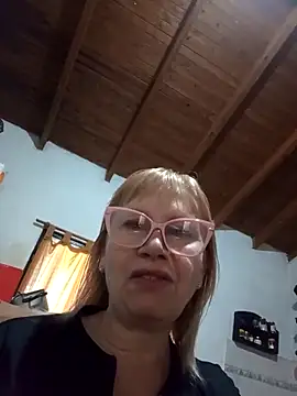 Snapshot of SexyMilf1211 chatting on 04.28.26 SexyMilf1211 online show from 04.28.26