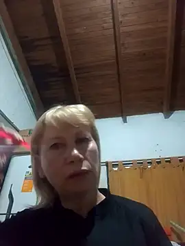 Snapshot of SexyMilf1211 chatting on 04.29.26 SexyMilf1211 online show from 04.29.26