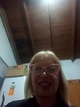 Snapshot of SexyMilf1211 chatting on 05.05.26 SexyMilf1211 online show from 05.05.26