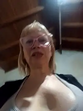 Snapshot of SexyMilf1211 chatting on 05.05.26 SexyMilf1211 online show from 05.05.26