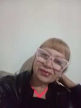 Snapshot of SexyMilf1211 chatting on 05.22.26 SexyMilf1211 online show from 05.22.26