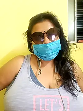 Snapshot of College_Girl_420 chatting on 11.15.25 College Girl 420 online show from 11.15.25