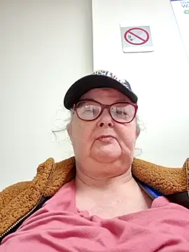 TiguhguhrsRose online show from 12.01.25