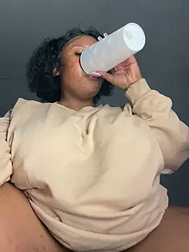 Snapshot of Busty-Sweetheart chatting on 12.14.25 Busty-Sweetheart online show from 12.14.25