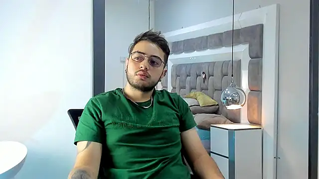 Ethan Greys online show from 11.23.25