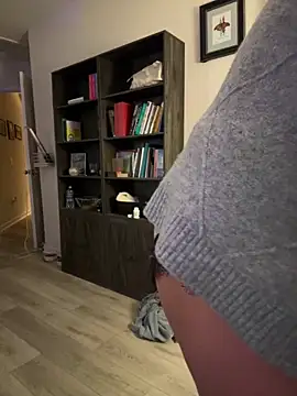 Snapshot of Ayybaebay chatting on 11.15.25 Ayybaebay online show from 11.15.25