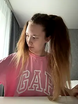 Holy Poly online show from 12.05.25