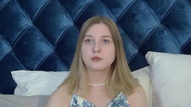 TinnaBurton online show from 04.19.26