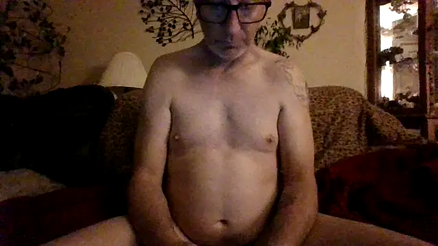 Snapshot of longsmooth4u chatting on 04.23.26 longsmooth4u online show from 04.23.26