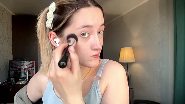 Emily lyy online show from 11.25.25