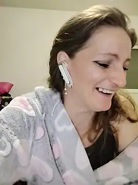 Snapshot of CrazyMaya39 chatting on 04.17.26 CrazyMaya39 online show from 04.17.26