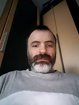 Snapshot of Artur50 chatting on 11.17.25 Artur50 online show from 11.17.25