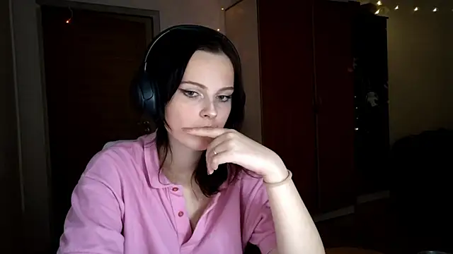 LouiseMarengo online show from 11.19.25