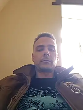 Gregorywhitelegs online show from 04.04.26