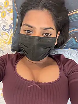 Snapshot of sexyayeshadesi chatting on 05.04.26 sexyayeshadesi online show from 05.04.26