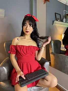 Snapshot of AmbarOishi__ chatting on 12.04.25 AmbarOishi online show from 12.04.25