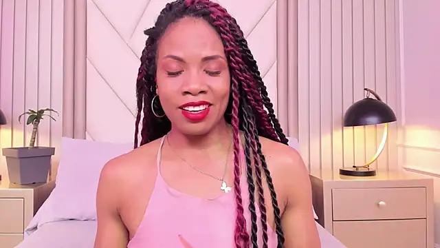 Snapshot of LailaDavidson chatting on 01.11.26 LailaDavidson online show from 01.11.26