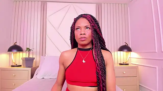 Snapshot of LailaDavidson chatting on 01.18.26 LailaDavidson online show from 01.18.26