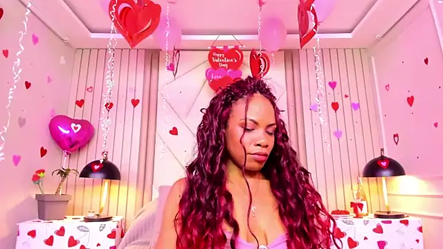 Snapshot of LailaDavidson chatting on 02.14.26 LailaDavidson online show from 02.14.26