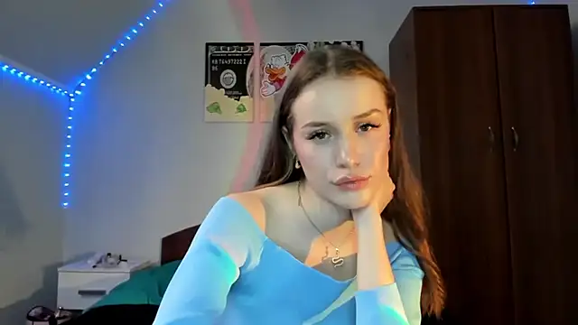 tinyglow online show from 12.03.25