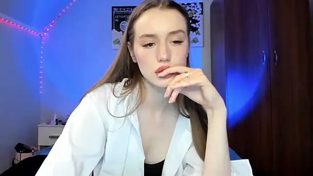 tinyglow online show from 02.05.26