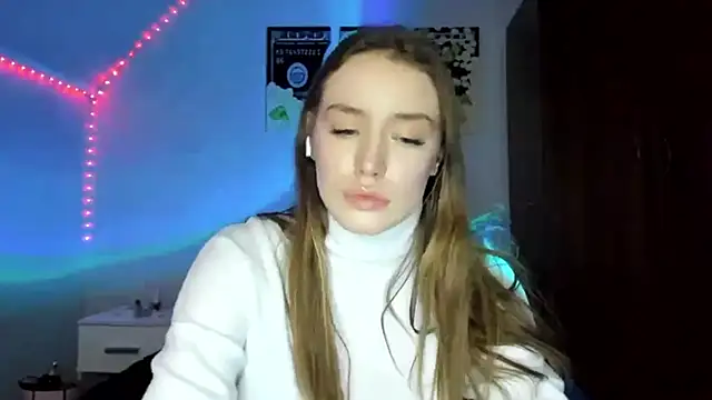 tinyglow online show from 03.11.26