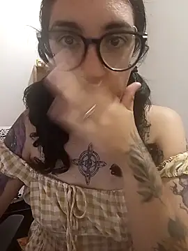 Melinerd online show from 12.19.25