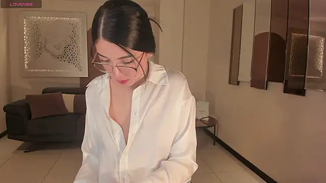 HaileyRoss  online show from 12.05.25