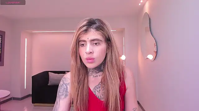 Snapshot of CarlaBrunni chatting on 12.19.25 CarlaBrunni online show from 12.19.25