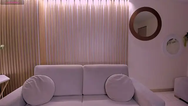 Snapshot of ZaraKafruni chatting on 12.21.25 ZaraKafruni online show from 12.21.25