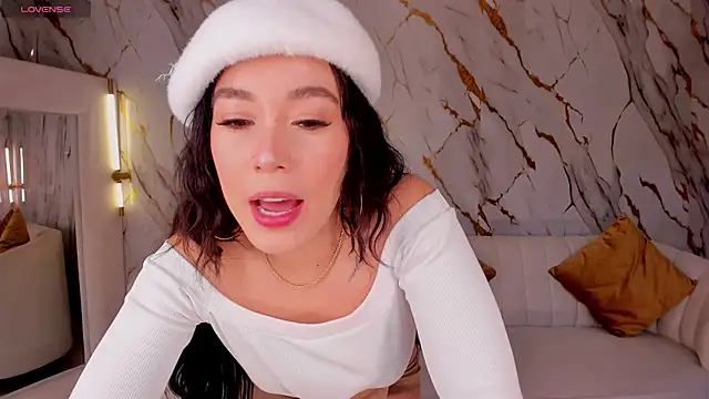 Snapshot of ZaraKafruni chatting on 02.27.26 ZaraKafruni online show from 02.27.26