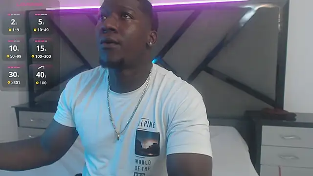 Snapshot of kingAlexander22 chatting on 11.17.25 kingAlexander22 online show from 11.17.25