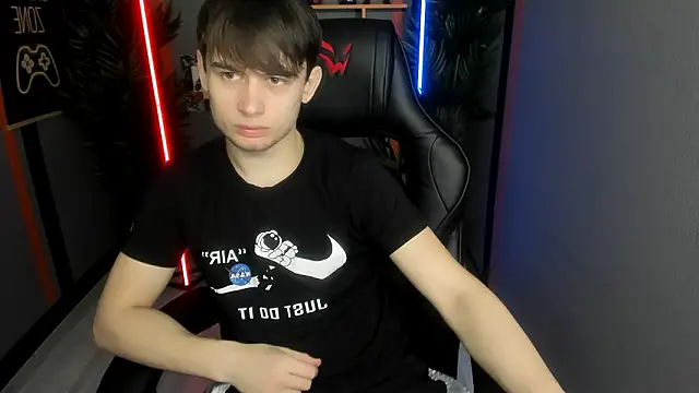 AlejandroEllias online show from 02.04.26