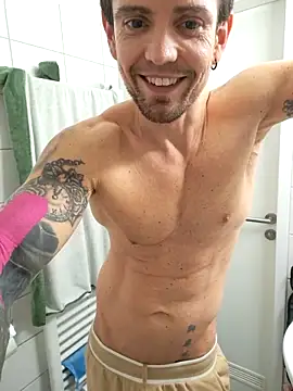 Snapshot of Mystery_Mark chatting on 02.10.26 Mystery Mark online show from 02.10.26