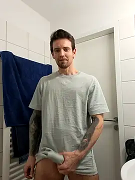 Snapshot of Mystery_Mark chatting on 02.17.26 Mystery Mark online show from 02.17.26