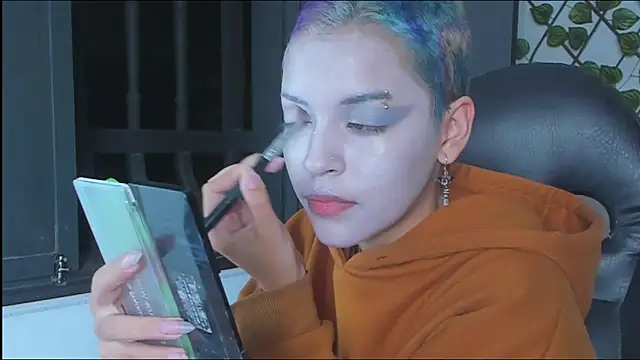 Anny Kiitty online show from 11.24.25