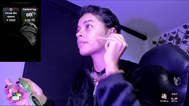 Snapshot of Anny_Kiitty chatting on 04.19.26 Anny Kiitty online show from 04.19.26