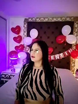 Snapshot of AlinaMilf chatting on 02.10.26 AlinaMilf online show from 02.10.26