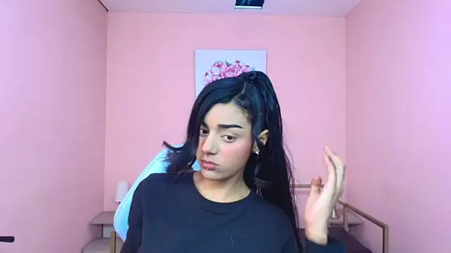 Snapshot of Milu_carbajal_x chatting on 11.22.25 Milu carbajal x online show from 11.22.25