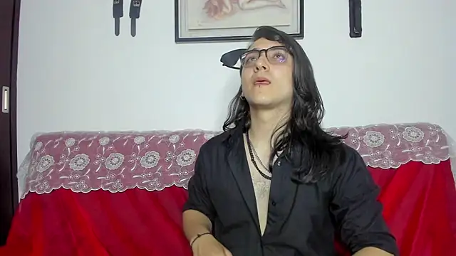 Snapshot of Amoneth_Xx chatting on 11.19.25 Amoneth Xx online show from 11.19.25