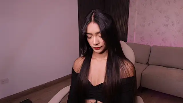 Snapshot of kylie_collins chatting on 12.22.25 kylie collins online show from 12.22.25